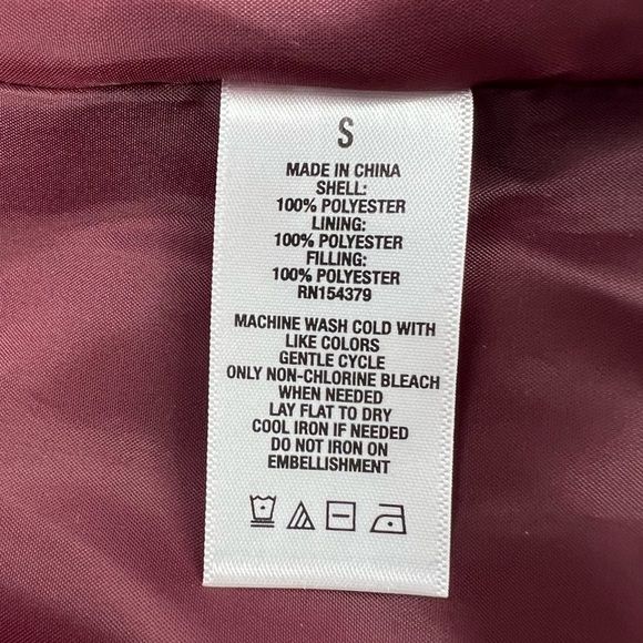 Aeropostale Red Puffer Vest Size Small Women’s - Picture 4 of 6